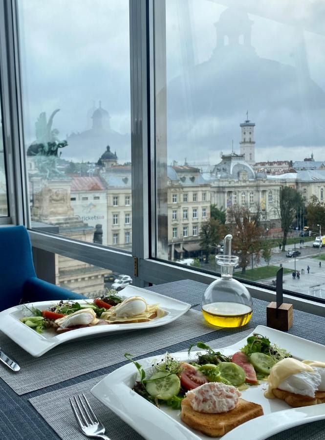 Panorama Lviv Hotel Bagian luar foto